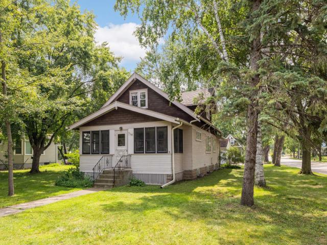 2504 16th Avenue E Saint Paul MN 55109 - MLS# 6770129
