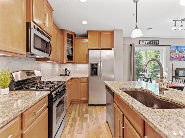 2119 Cedar Grove Trail Saint Paul MN 55122 - MLS# 6770381