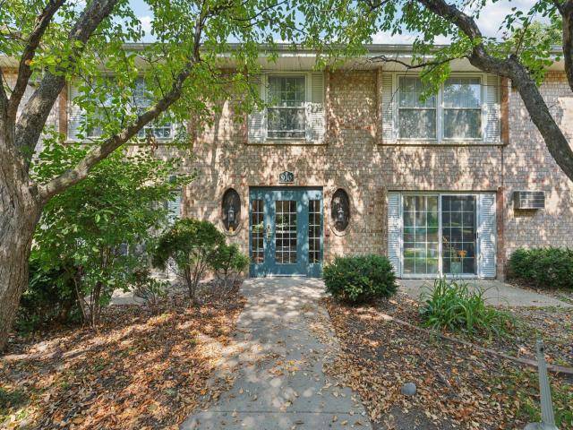 930 Westbrooke Way Unit 4 Hopkins MN 55343 - MLS# 6770586