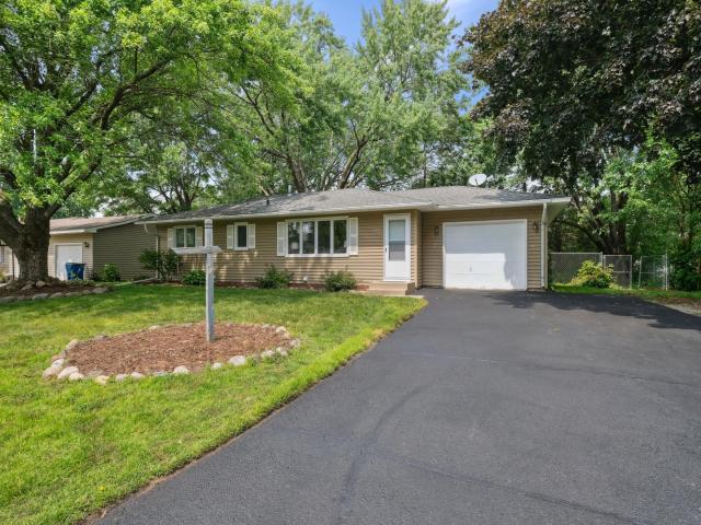 2041 Bluestone Lane Saint Paul MN 55122 - MLS# 6770783