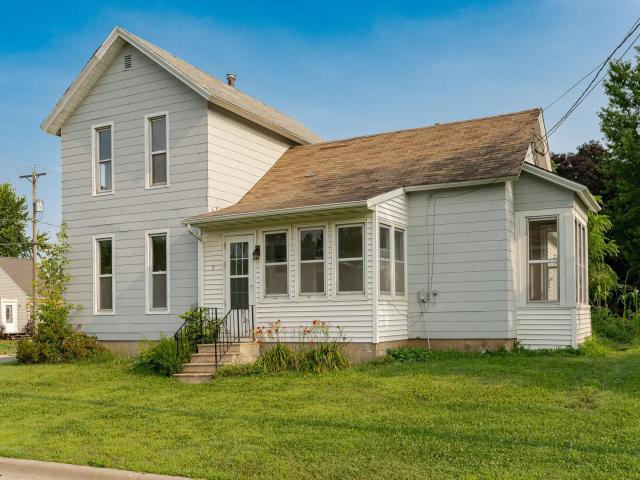 12 3rd Street SE Dodge Center MN 55927 - MLS# 6770902