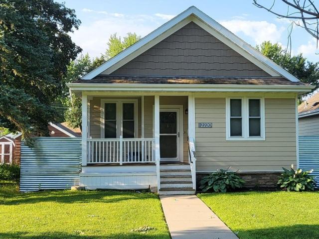 2220 Reaney Avenue E Saint Paul MN 55119 - MLS# 6770948