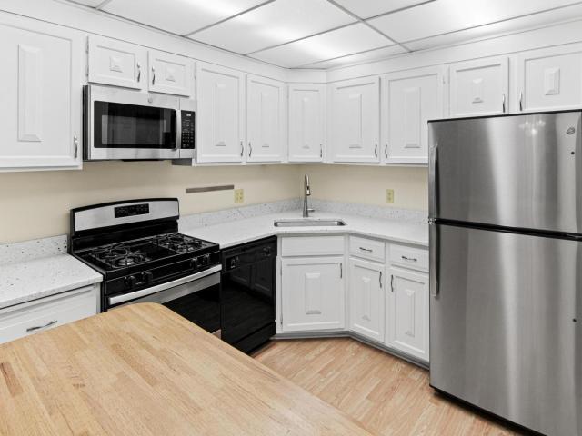 6710 Vernon Avenue S Unit 107 Edina MN 55436 - MLS# 6771251