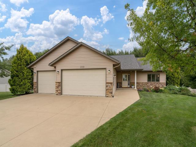 209 Pinehurst Drive Mankato MN 56001 - MLS# 6771260