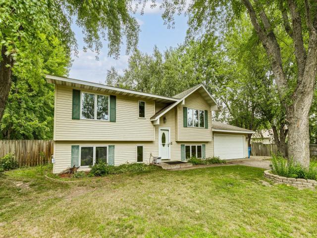 1101 Holly Drive E Lino Lakes MN 55038 - MLS# 6771292