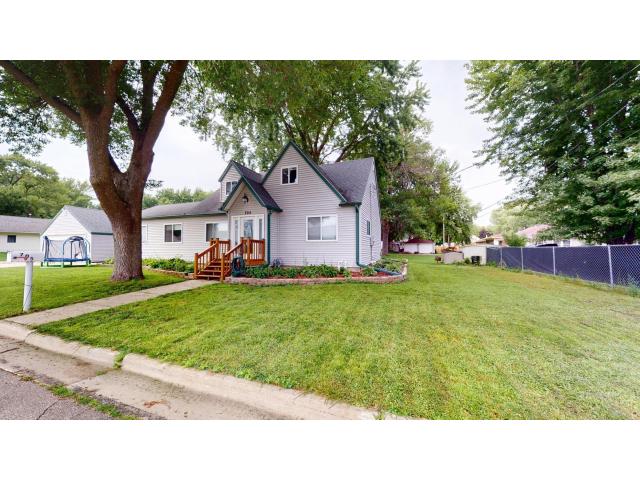 705 Glenview Drive Albert Lea MN 56007 - MLS# 6771858