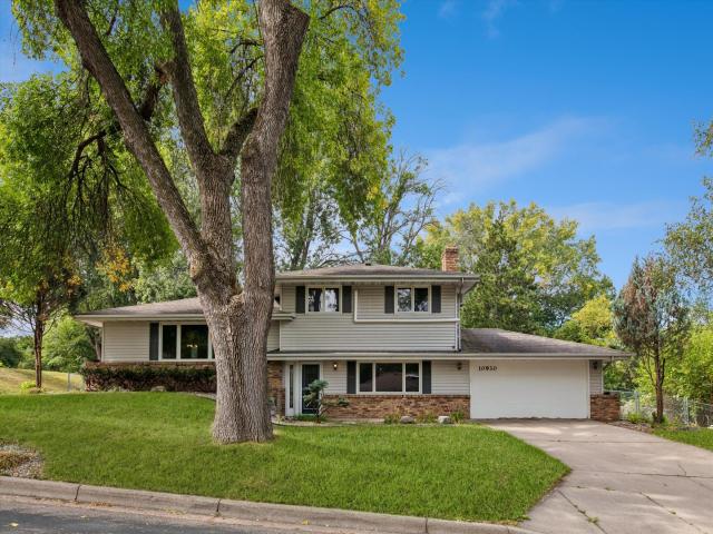 10930 Radisson Drive Burnsville MN 55337 - MLS# 6772006