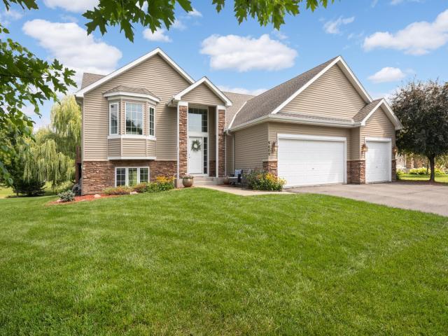 9609 Glacier Road Minnetrista MN 55375 - MLS# 6772102
