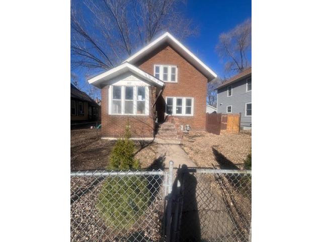 107 Winnipeg Avenue Saint Paul MN 55117 - MLS# 6772258