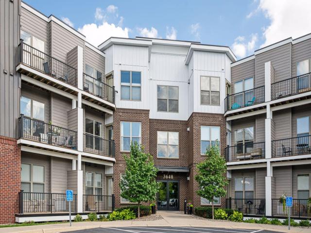 3640 Wooddale Avenue S Unit 111 Minneapolis MN 55416 - MLS# 6772364