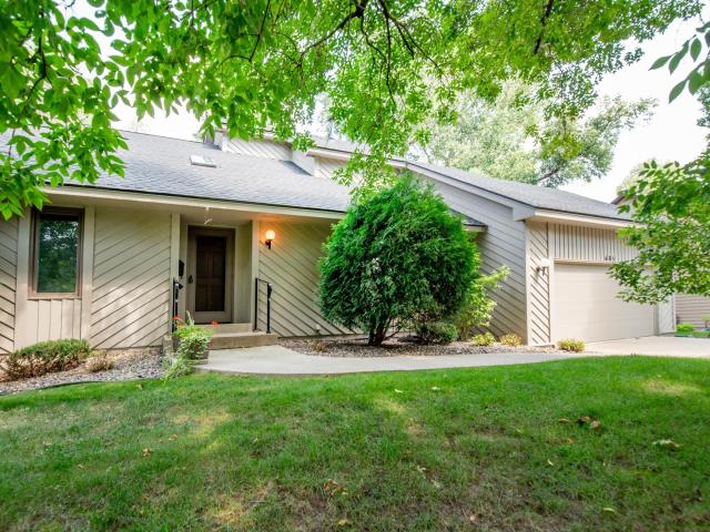 685 Cheyenne Lane Saint Paul MN 55120 - MLS# 6772380