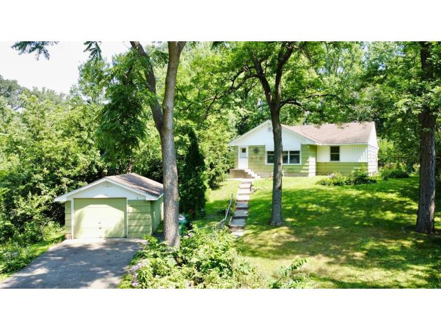 1012 Quebec Avenue N Minneapolis MN 55427 - MLS# 6772654