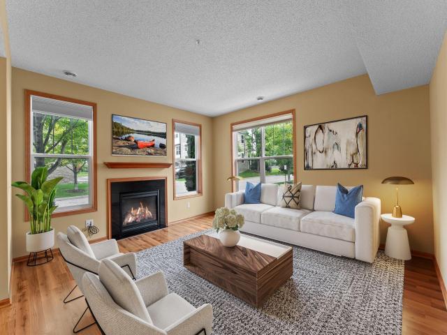 1826 Colonial Lane Unit 4 Chanhassen MN 55317 - MLS# 6772677