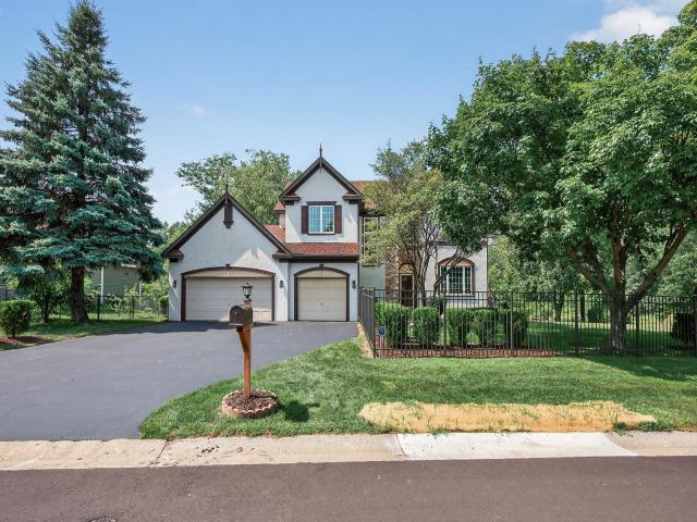 2545 Hillwood Drive E Maplewood MN 55119 - MLS# 6772794