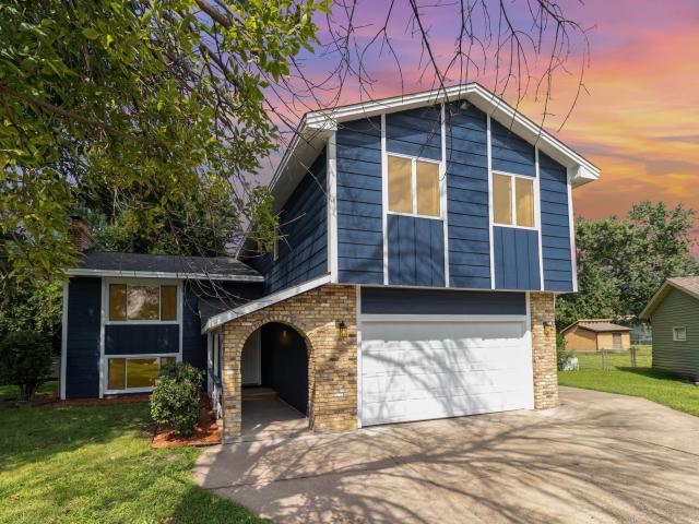2912 80th Circle N Brooklyn Park MN 55444 - MLS# 6772874