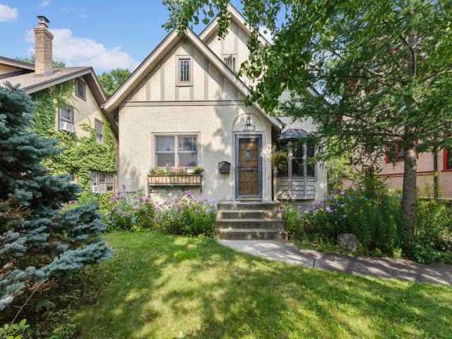 2417 Grand Avenue S Minneapolis MN 55405 - MLS# 6772991