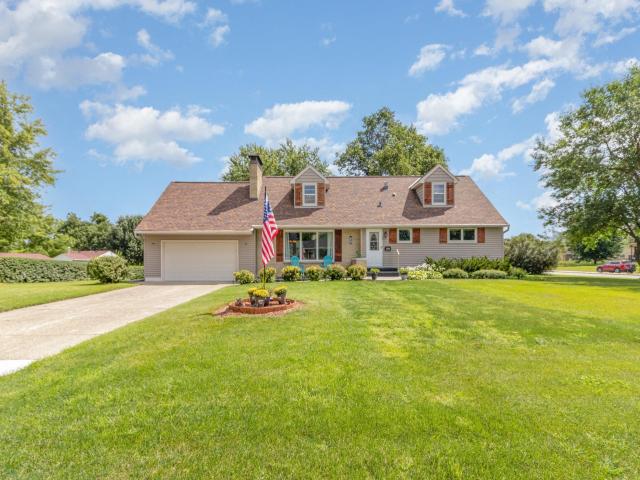 101 Sunrise Avenue N New Prague MN 56071 - MLS# 6773527