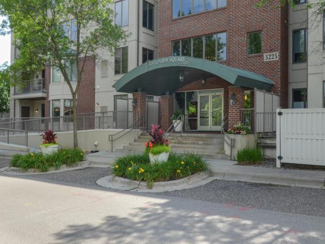 5225 Grandview Square Unit 114 Minneapolis MN 55436 - MLS# 6773556