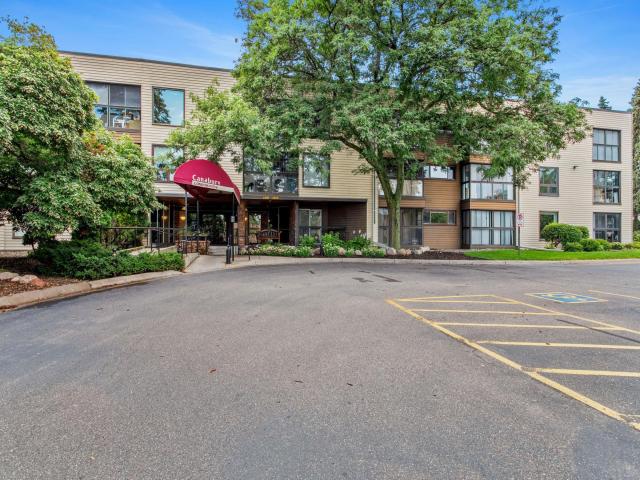 2485 Canabury Drive Unit 206 Saint Paul MN 55117 - MLS# 6773711