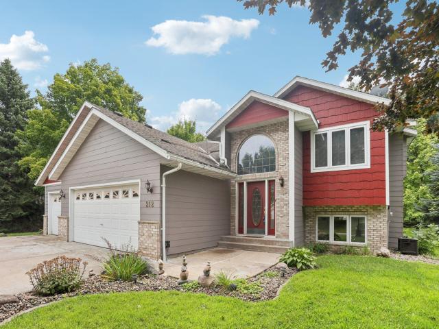 212 Greenbriar Lane NE Buffalo MN 55301 - MLS# 6773864
