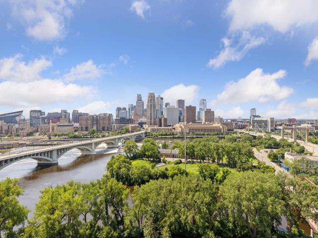 110 Bank Street SE Unit L1504 Minneapolis MN 55414 - MLS# 6773928