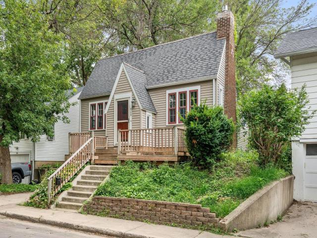 808 John Farry Place Albert Lea MN 56007 - MLS# 6773935