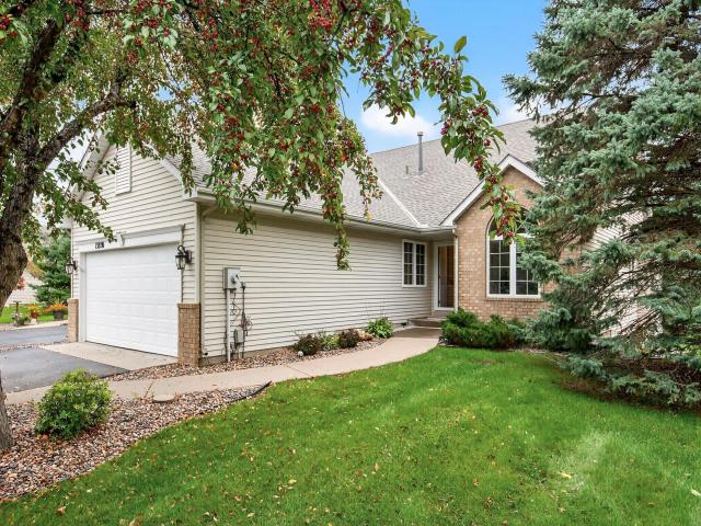 13850 Fernando Avenue Apple Valley MN 55124 - MLS# 6774088