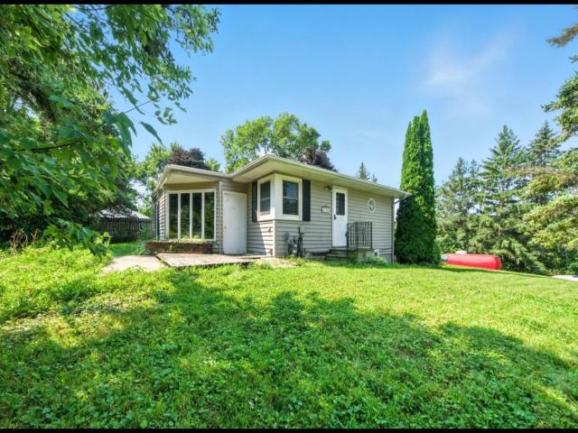 1719 Sunset Street Albert Lea MN 56007 - MLS# 6774709