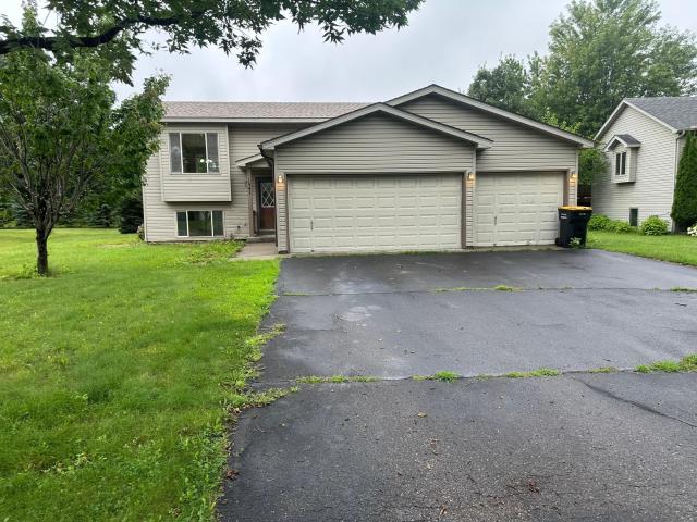 1547 Harvest Lane Shakopee MN 55379 - MLS# 6774754