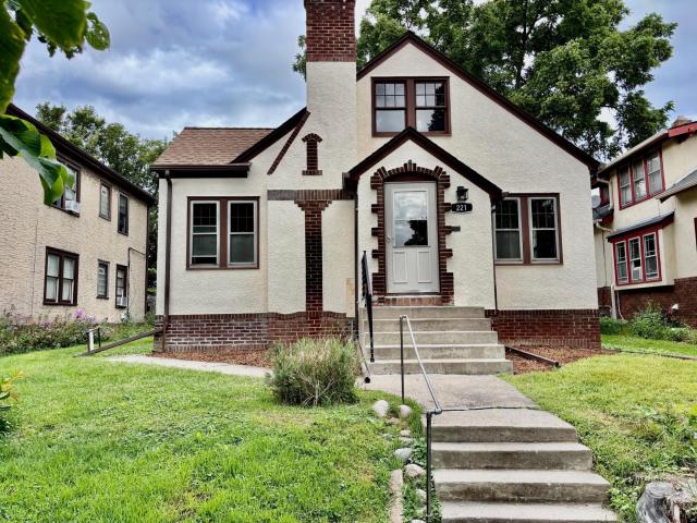 221 Cedar Lake Road N Minneapolis MN 55405 - MLS# 6774756