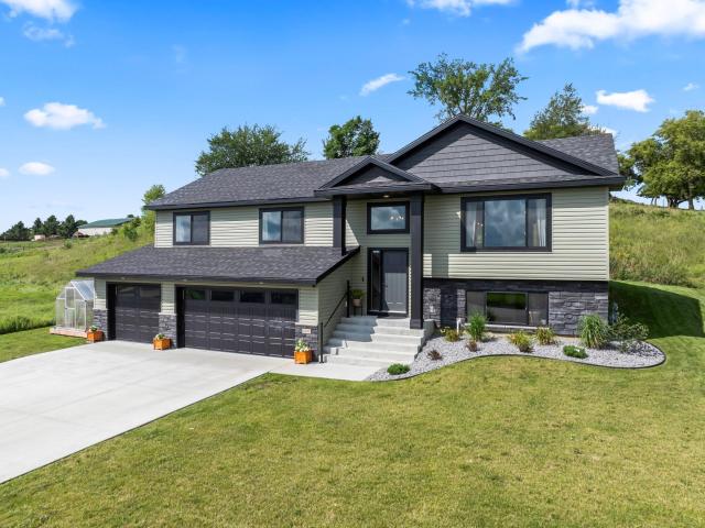600 Mulligan Drive Zumbrota MN 55992 - MLS# 6774794