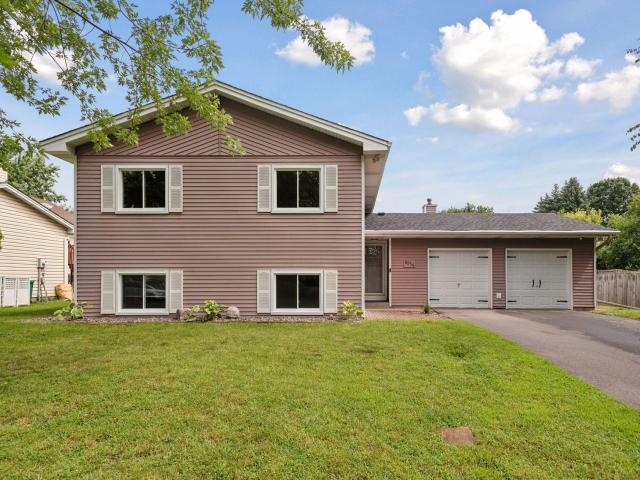 8954 Yucca Lane N Maple Grove MN 55369 - MLS# 6774844