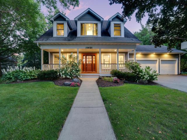 18426 Erin Bay Eden Prairie MN 55347 - MLS# 6775161