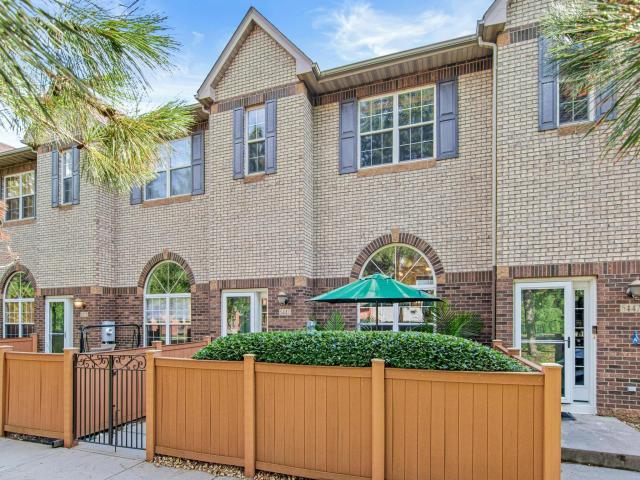 6440 Regency Lane Eden Prairie MN 55344 - MLS# 6775461