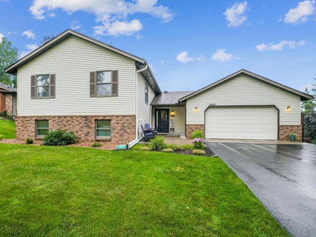 7492 Upper 24th Street N Saint Paul MN 55128 - MLS# 6775652