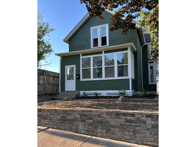 823 Margaret Street Saint Paul MN 55106 - MLS# 6775856