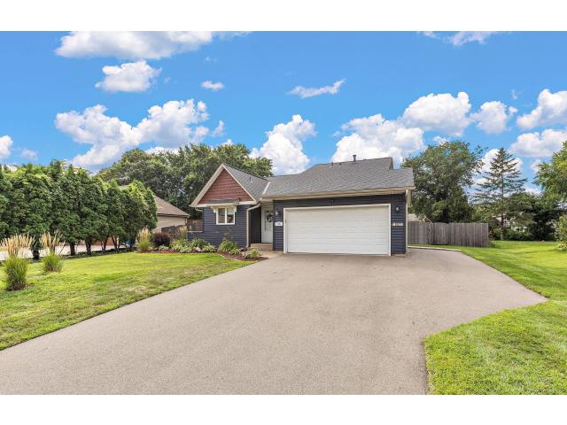 7983 Hallmark Way Apple Valley MN 55124 - MLS# 6775862