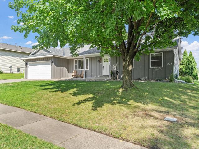 4928 142nd Path W Apple Valley MN 55124 - MLS# 6775907