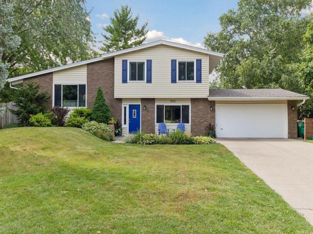 8925 29th Avenue N Minneapolis MN 55427 - MLS# 6776005