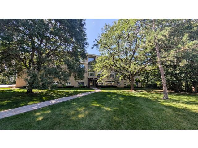 100 Imperial Drive W Unit 204 Saint Paul MN 55118 - MLS# 6776148