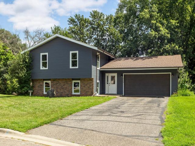 20390 Hughes Avenue W Lakeville MN 55044 - MLS# 6776177