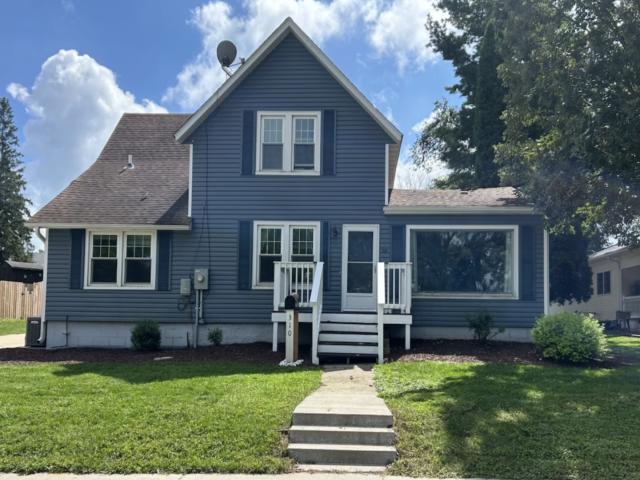 310 Lakeshore Drive Stewartville MN 55976 - MLS# 6776190