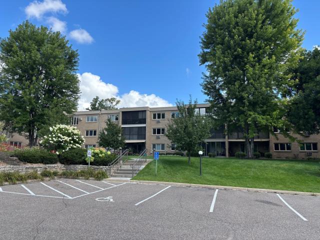 4360 Brookside Court Unit 204 Edina MN 55436 - MLS# 6776640