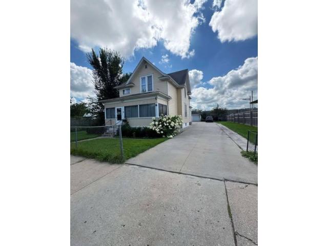 552 Burgess Street Saint Paul MN 55103 - MLS# 6777081