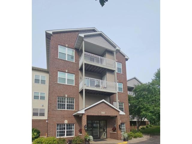 2231 Penn Place Unit 120 Saint Paul MN 55109 - MLS# 6777184