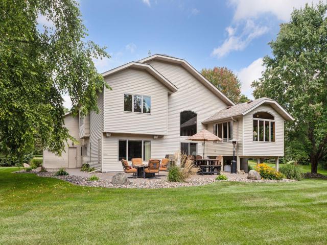 9895 53rd Street N Lake Elmo MN 55042 - MLS# 6777475