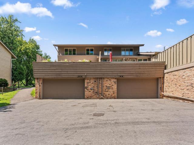 212 Windsor Court Saint Paul MN 55112 - MLS# 6777593