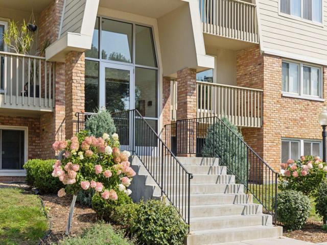 7412 W 22nd Street Unit 104 Minneapolis MN 55426 - MLS# 6777755