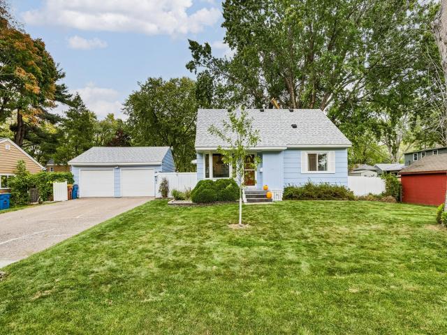 1825 2nd Street White Bear Lake MN 55110 - MLS# 6777854