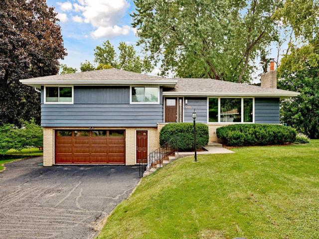 5615 Woodstock Avenue Minneapolis MN 55422 - MLS# 6778331